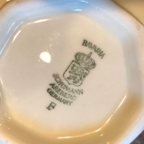 Bavaria Cream Pitcher & Saucer Set Made in Arzerborg, Germany - Picture 4 of 4